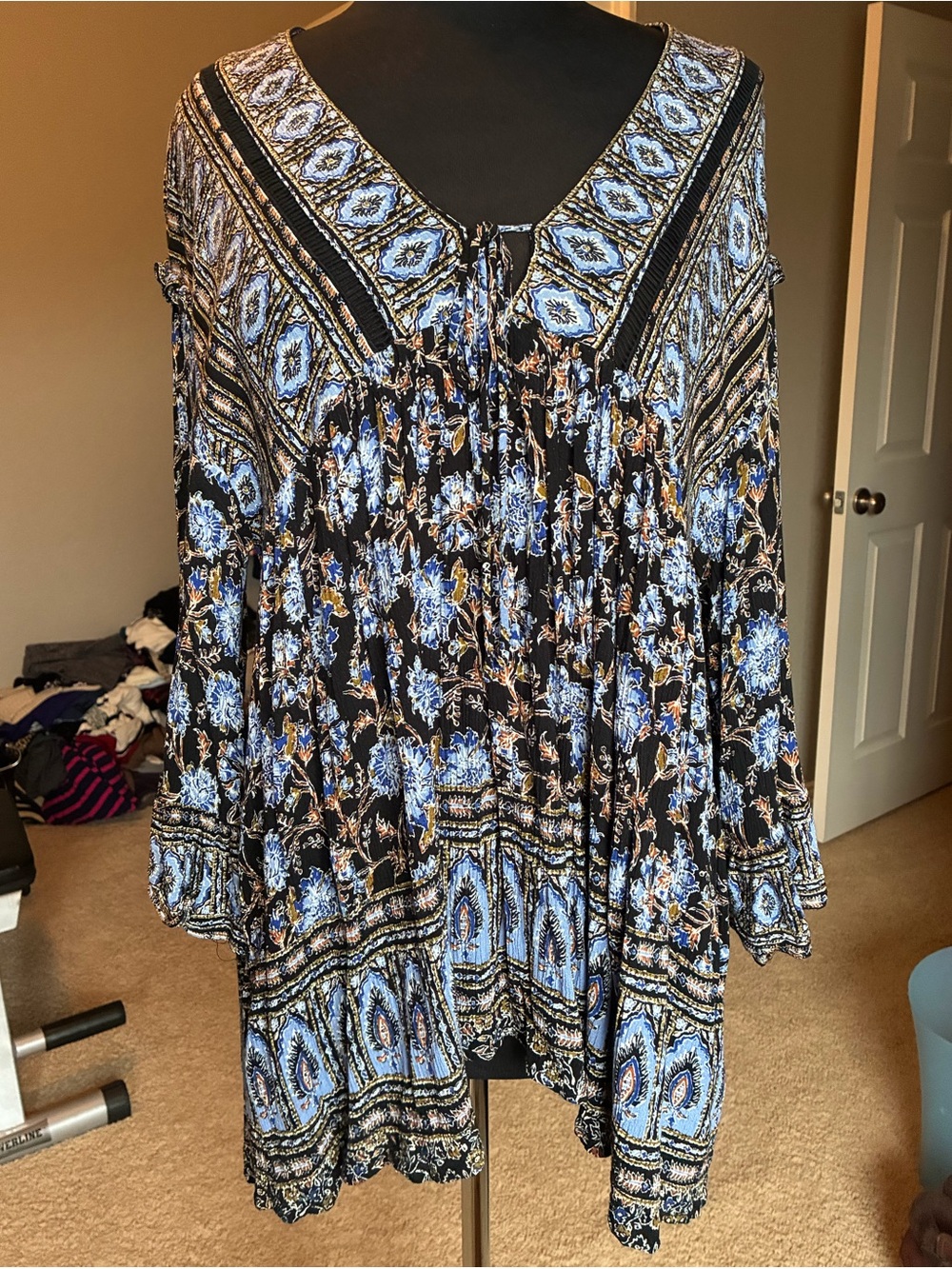 Free People Boho Floral Peasant Top - Black and Light Blue, size medium